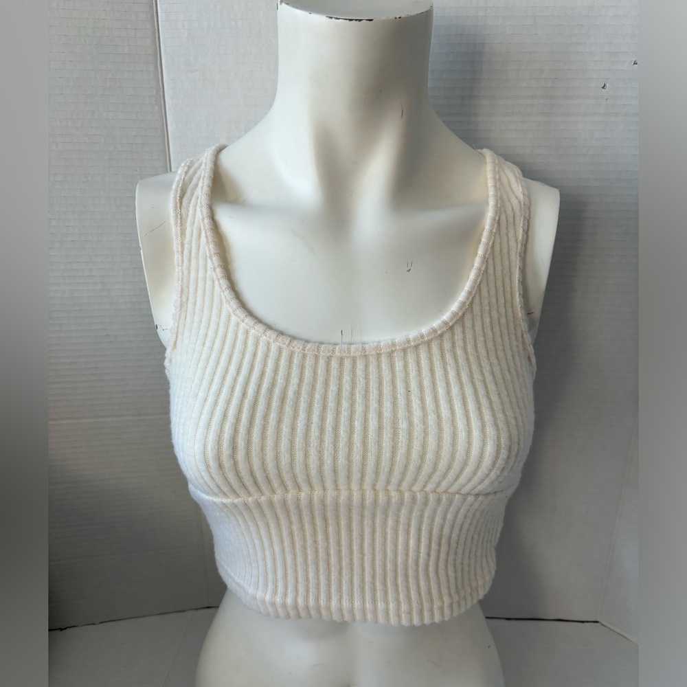 NEW SHEIN Women’s Cream Cropped Tank-Size Small